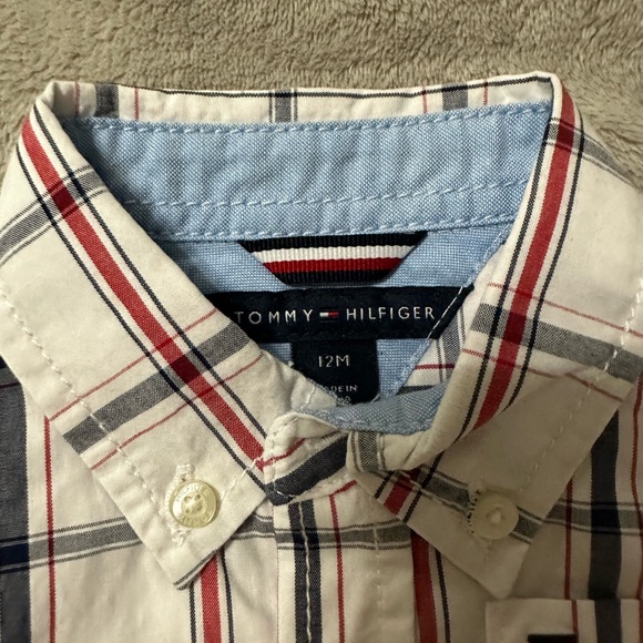 Tommy Hilfiger Red and Blue Button Down Shirt new - Picture 2 of 5